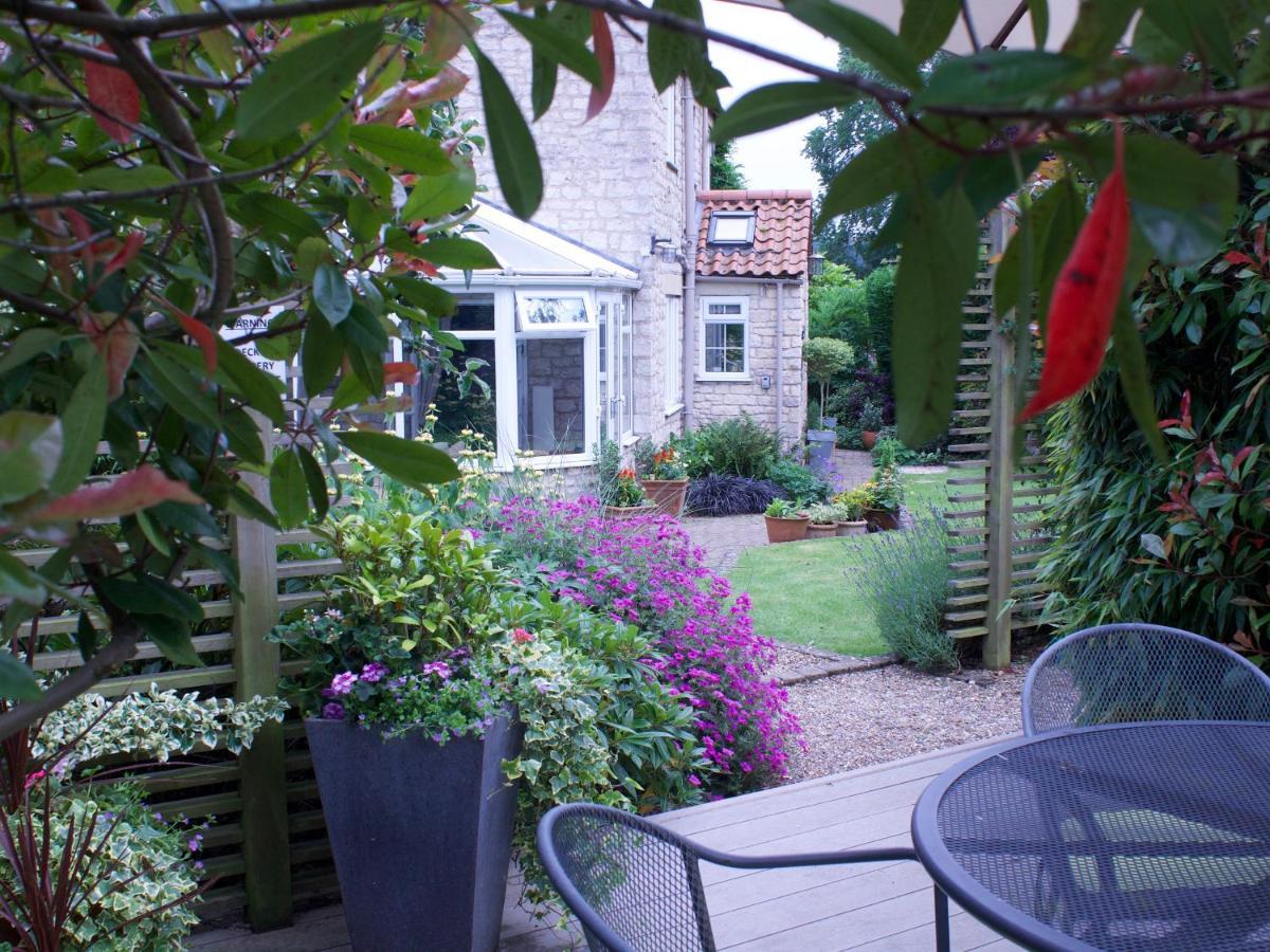 Castle View Villa Helmsley Exterior photo